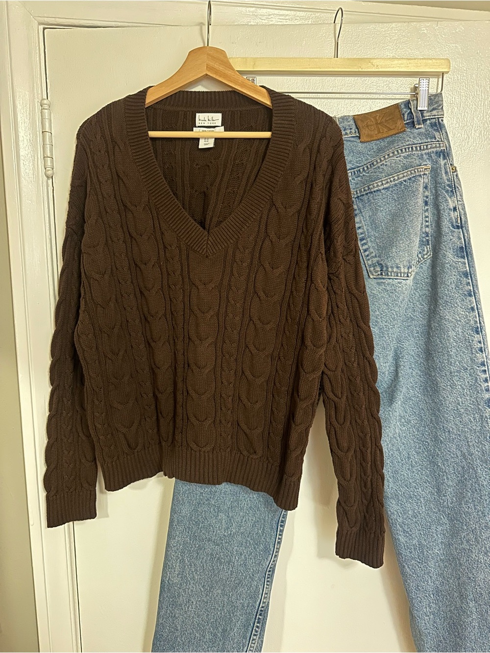 Nicole Hiller Cable Knit V-Neck Sweater - Brown
